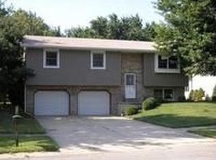 280 Teal Dr, Chatham, IL