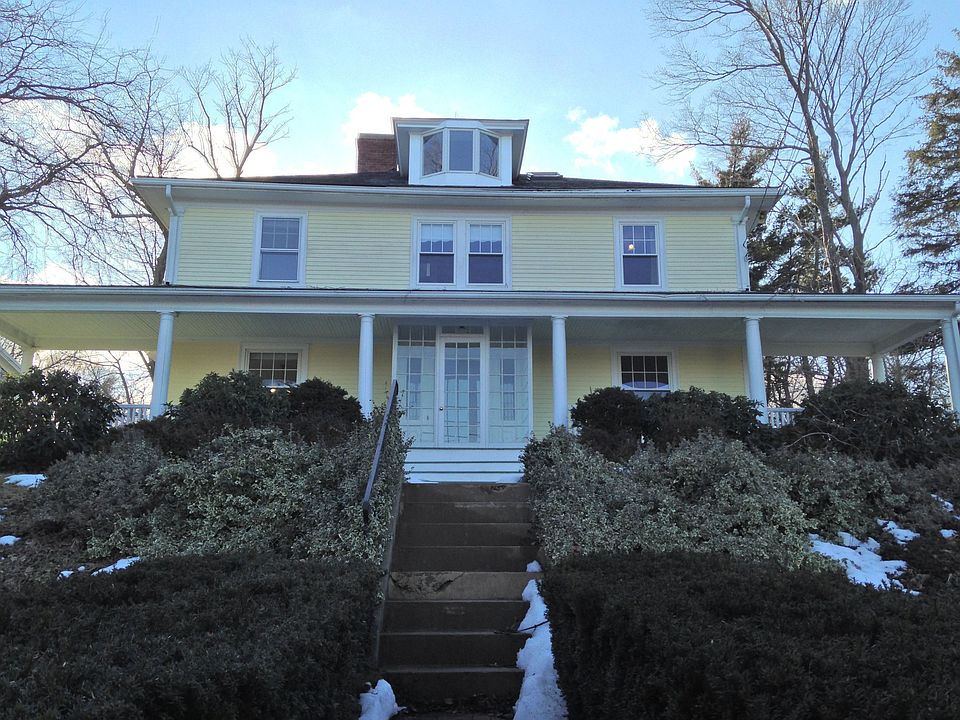 1st image of 208 Court St