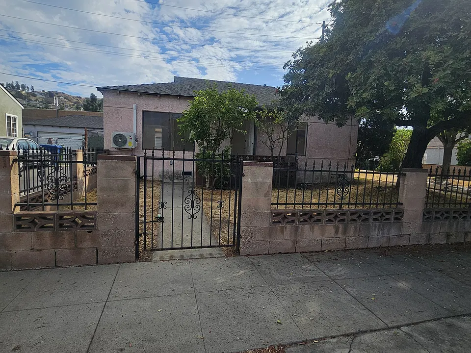 7862 Claybeck Ave