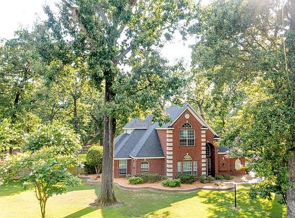 2nd image of 323 Hickory Creek Dr