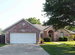 1605 Red Oak Dr, Ardmore, OK 73401