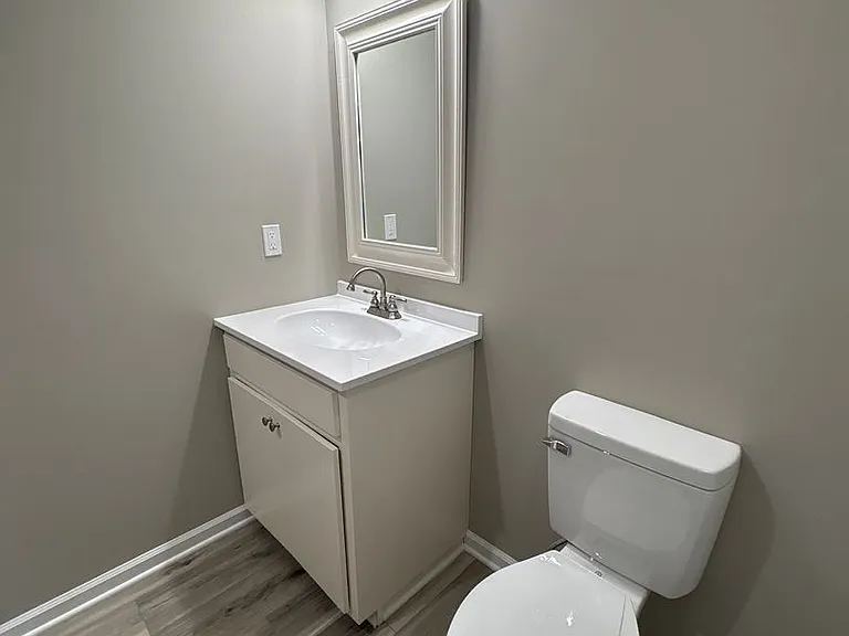 309 W Coffee St — Photo 13