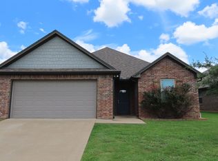 2528 Guinn Farms Rd, Tyler, TX 75707