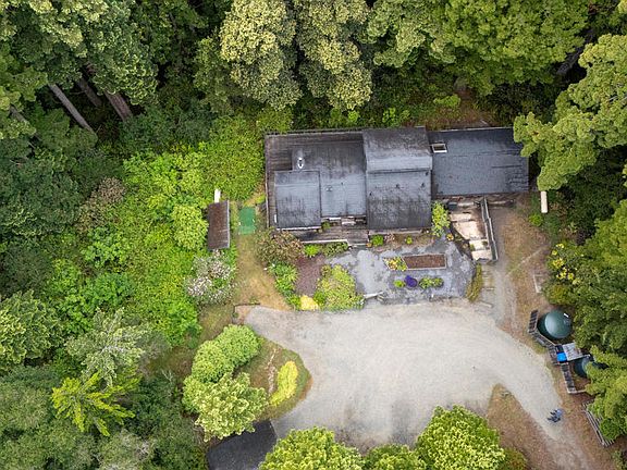 3rd image of 44475 Little River Airport Rd
