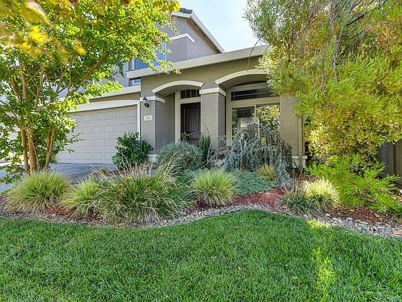 2nd image of 240 Regency Park Cir