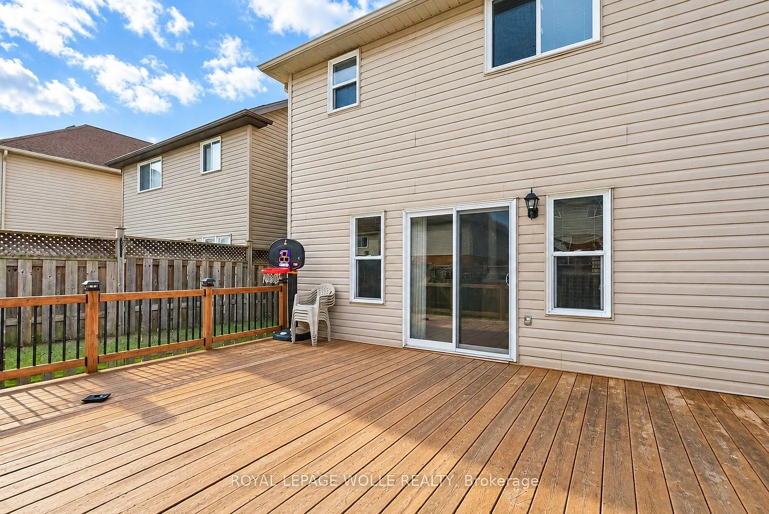 4 bed, $2,700 — Photo 2