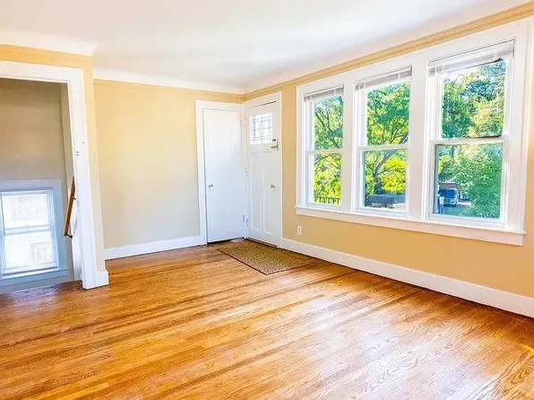 17328 McIntyre St, Detroit, MI 48219