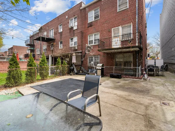 249 Newkirk Avenue image 27 of 37