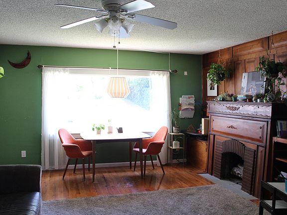 Front room right
