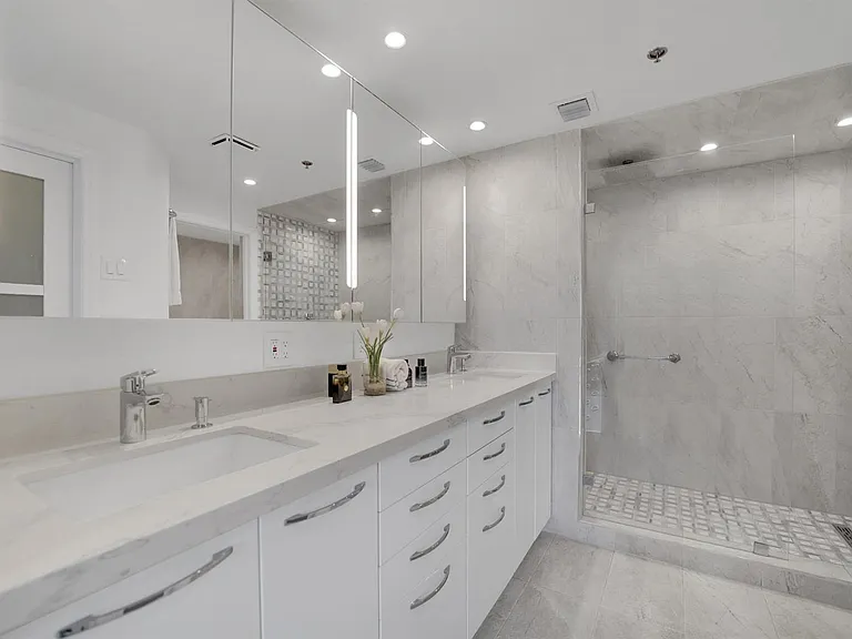 4114 W Palm Aire Dr #146B — Photo 35