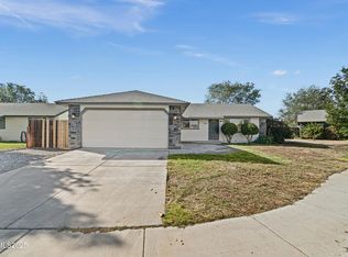 805 Columbine Ct, Fernley, NV 89408