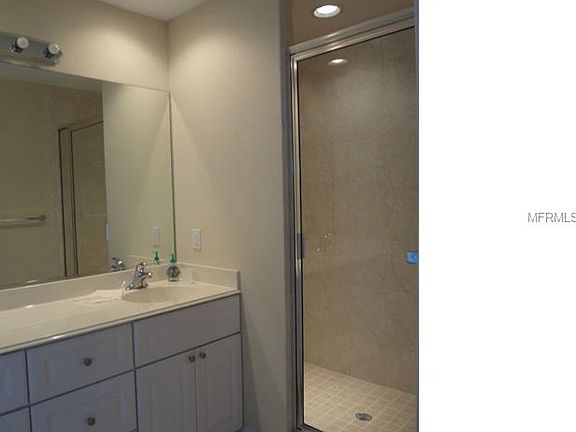 4th image of 1301 Cambridge Dr