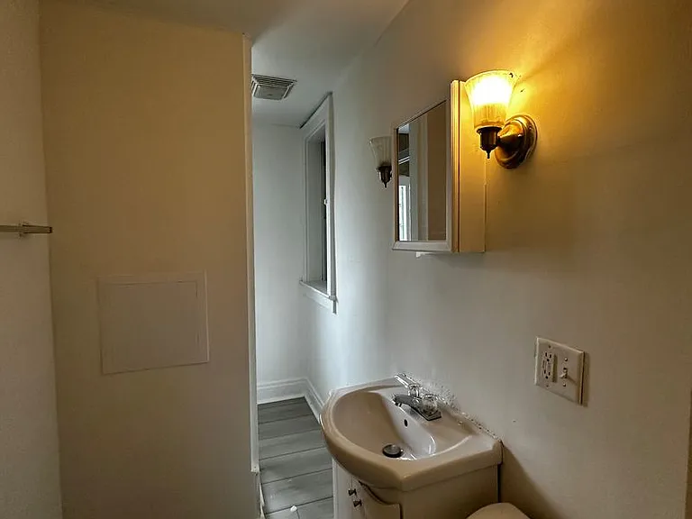 547 E Deshler Ave — Photo 14