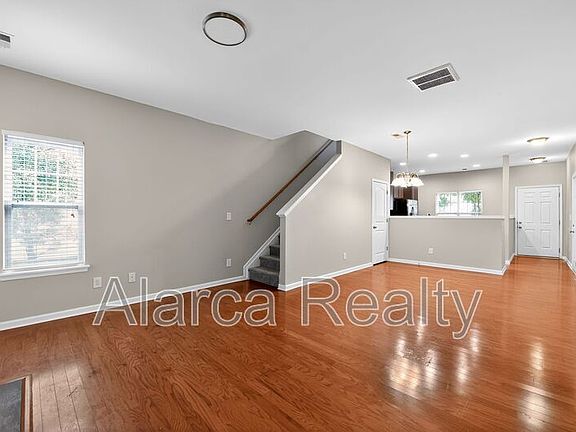 5th image of 13917 Singleleaf Ln