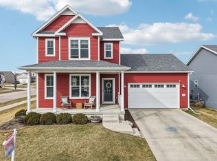 117 Crooked Tree Cir, Deforest, WI 53532
