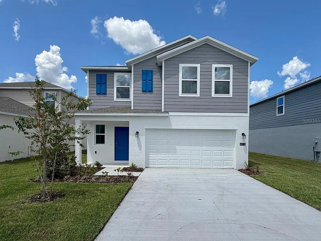 5 bed, 2.5 bath, 2112 sqft, $2,250 — Photo 1