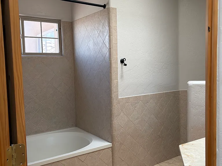 4516 Tres Vistas Rd NW — Photo 10