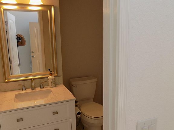 Downstairs Half-Bath