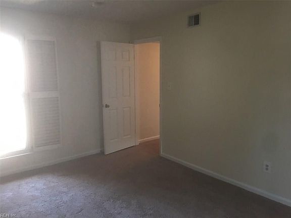 4th image of 510 24th St APT 203