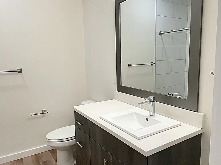 2511 N Hamilton St #3 — Photo 6