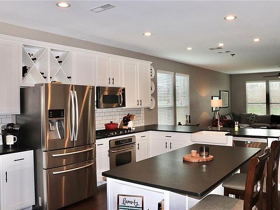 4th image of 9933 Delamere Dr