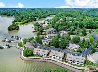 14025 Queens Harbor Rd, Charlotte, NC 28278