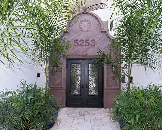 3rd image of 5253 Vantage Ave Unit 205
