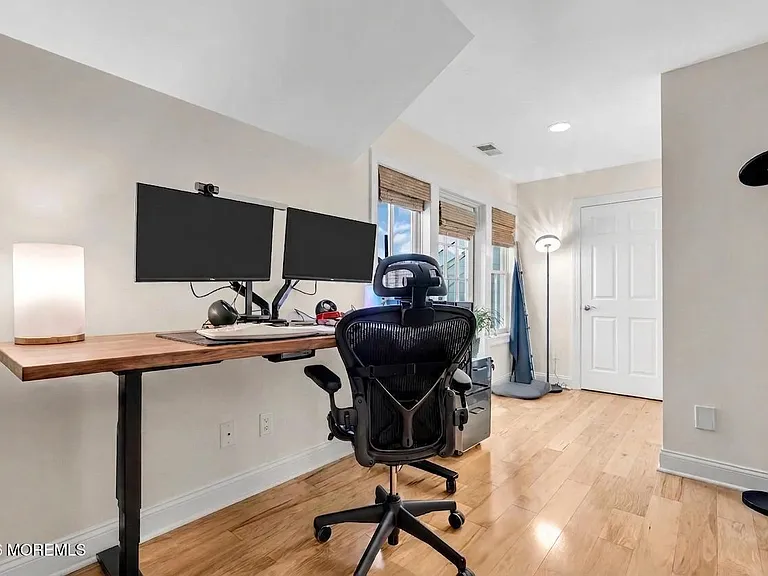 4 Grove Ct — Photo 31