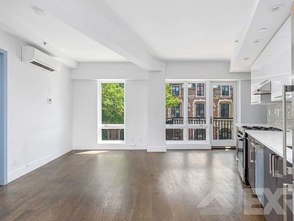 1st image of 596 Washington Ave #2B