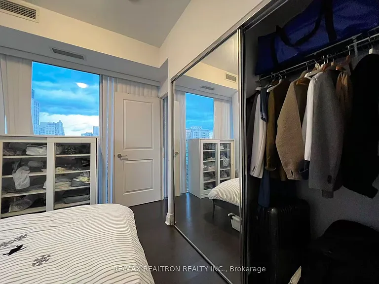 1080 Bay St #2108 — Photo 6