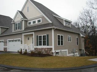 44 Longobardi Dr, Franklin, MA 02038