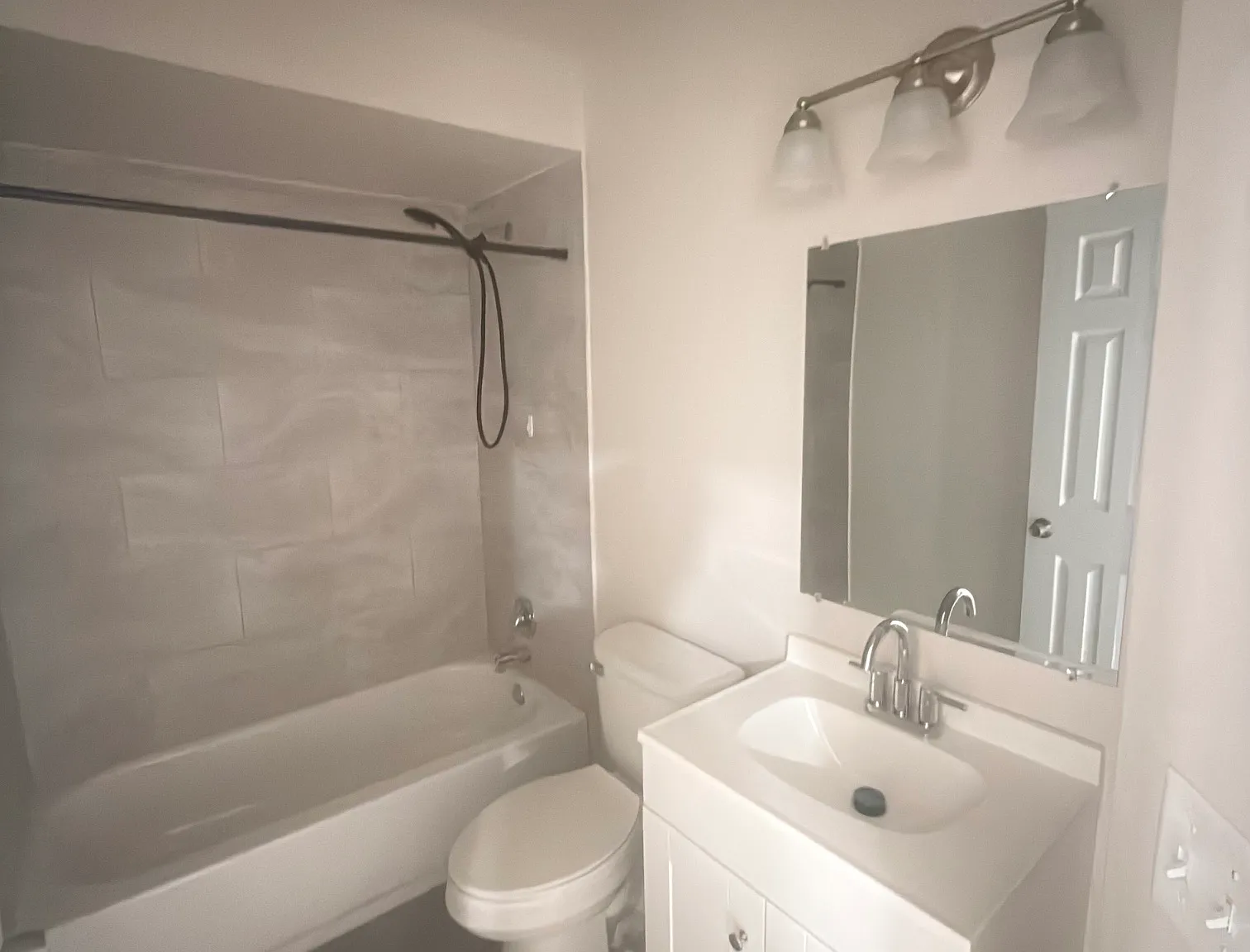 2 bed, 1024 sqft, $1,745 — Photo 4