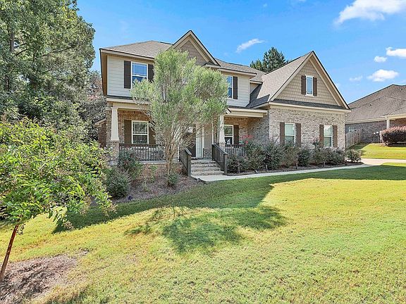 3rd image of 9410 Forest Crown Dr