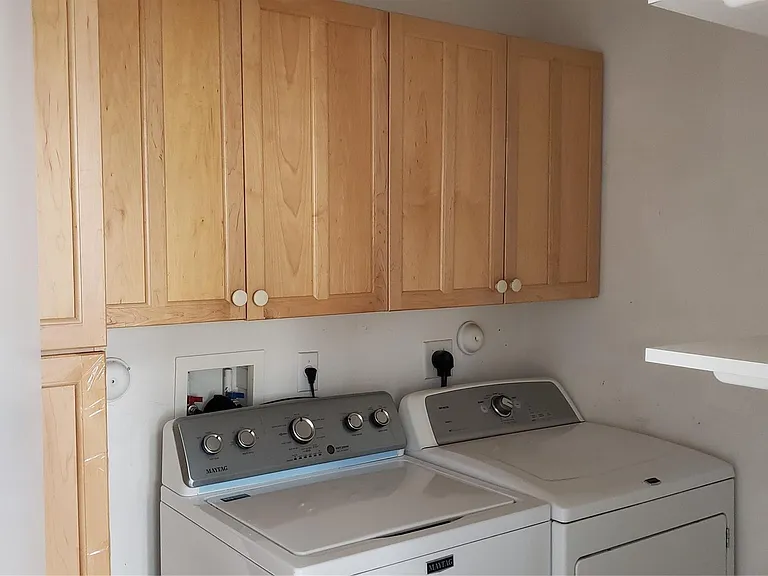 4965 Leeward Ln — Photo 10