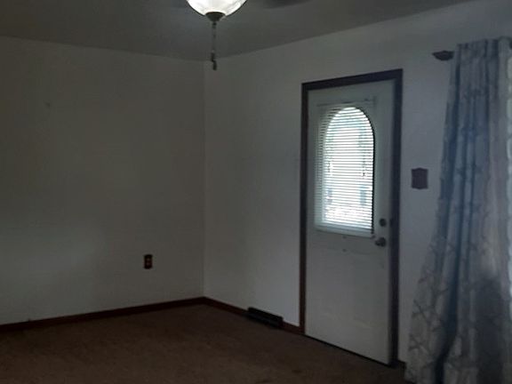 4th image of 5 Reese Rd