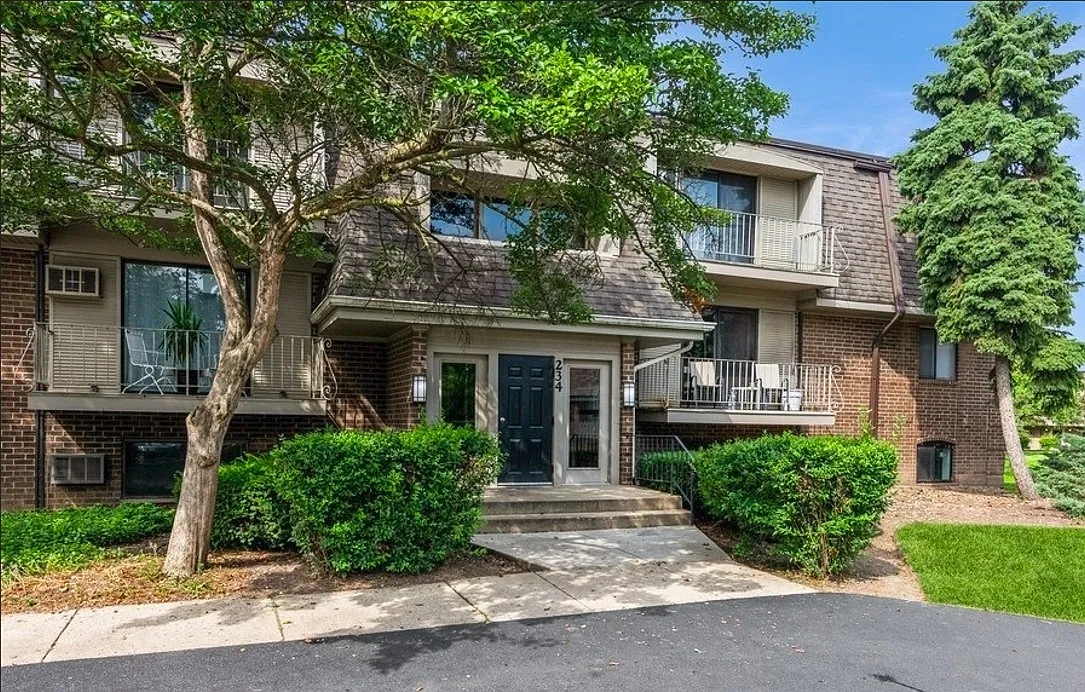 1 bed, 756 sqft, $1,600 — Photo 1