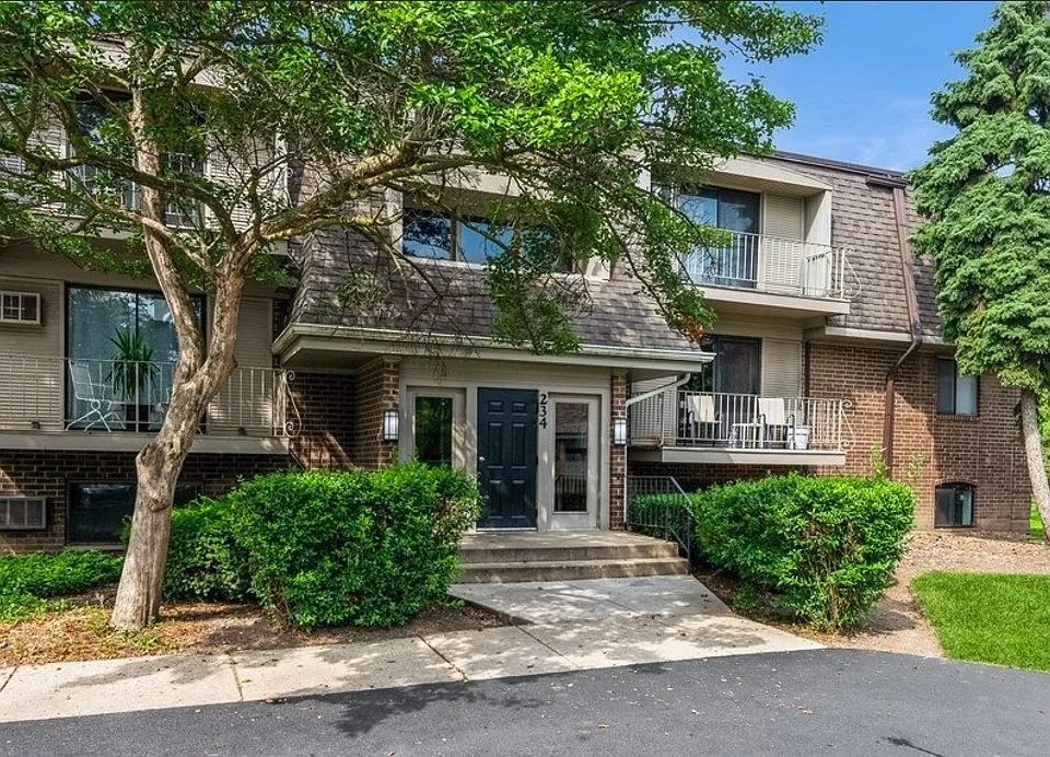 234 E Bailey Rd #B