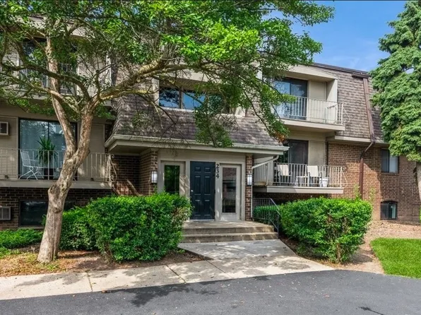 234 E Bailey Rd, Naperville, IL