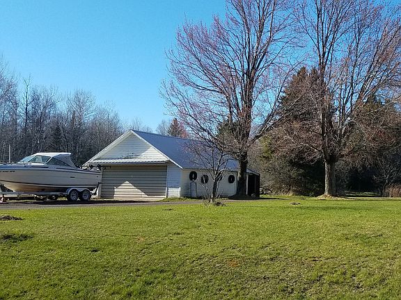 2nd image of 719 Scovia Ave