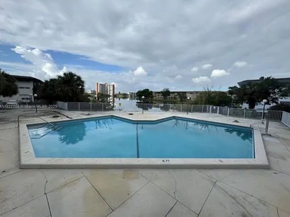 2nd image of 1398 NE 191st St APT 307