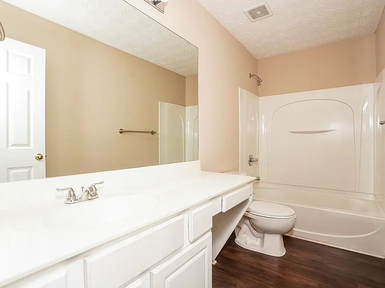 1000 Maple Leaf Dr — Photo 16