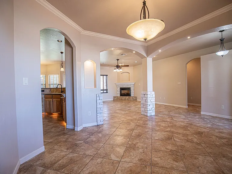 1124 Pajarito Dr — Photo 12