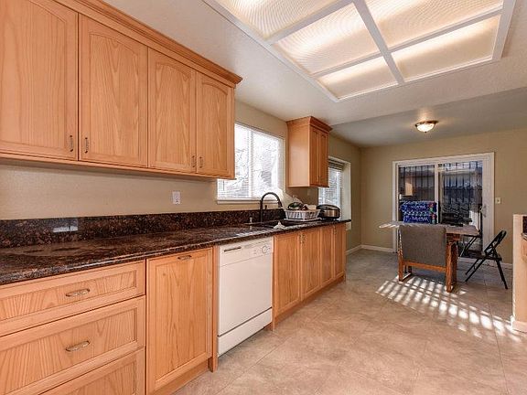 5th image of 22 Valley Crest Ct