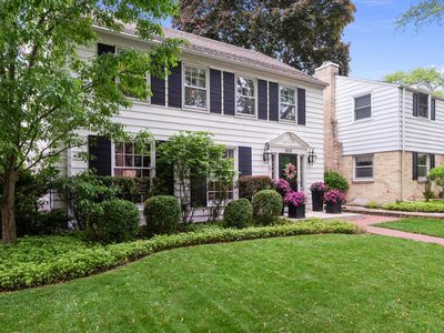 5835 North Lake DRIVE, Whitefish Bay, WI, 53217