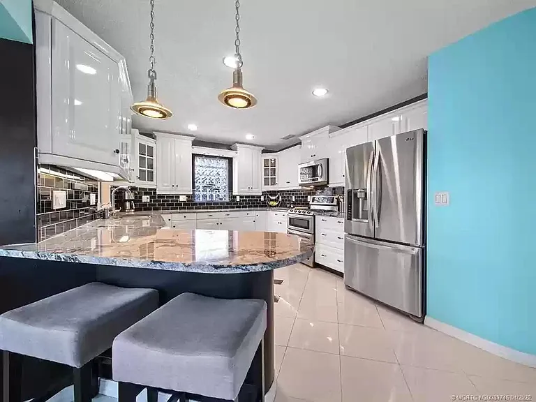 1744 SW Boatswain Pl — Photo 18