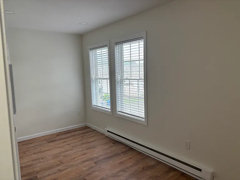 16 Munchausen Ave — Photo 11