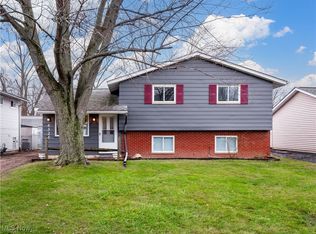 4325 Holl Rd, Sheffield Lake, OH 44054