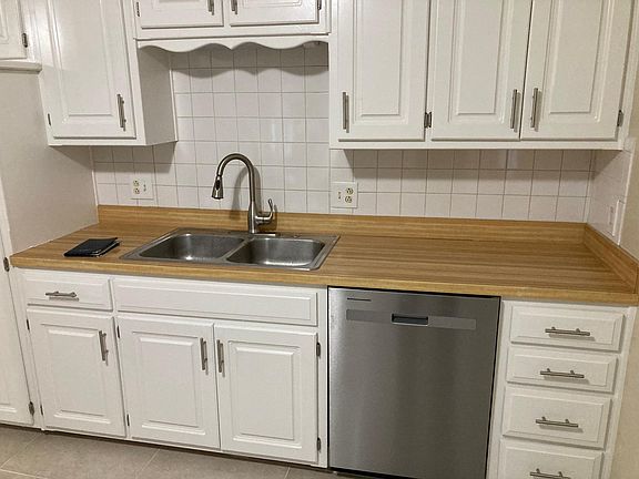 Kitchen- spray faucet, dishwasher
