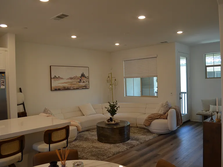 513 Tamarind Way #C — Photo 7