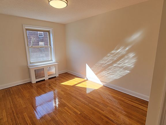 3rd image of 48-42 44th St APT 6F